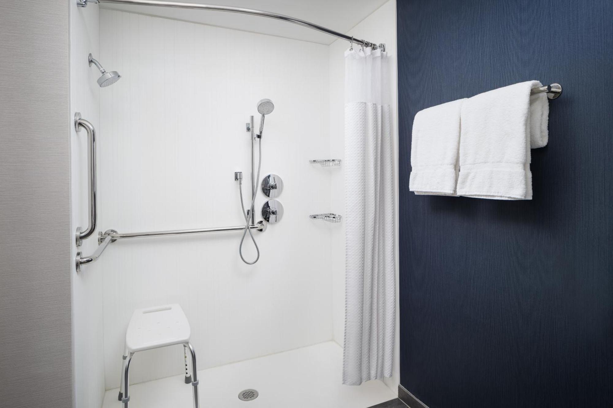 Courtyard Columbus Worthington Hotel Екстериор снимка