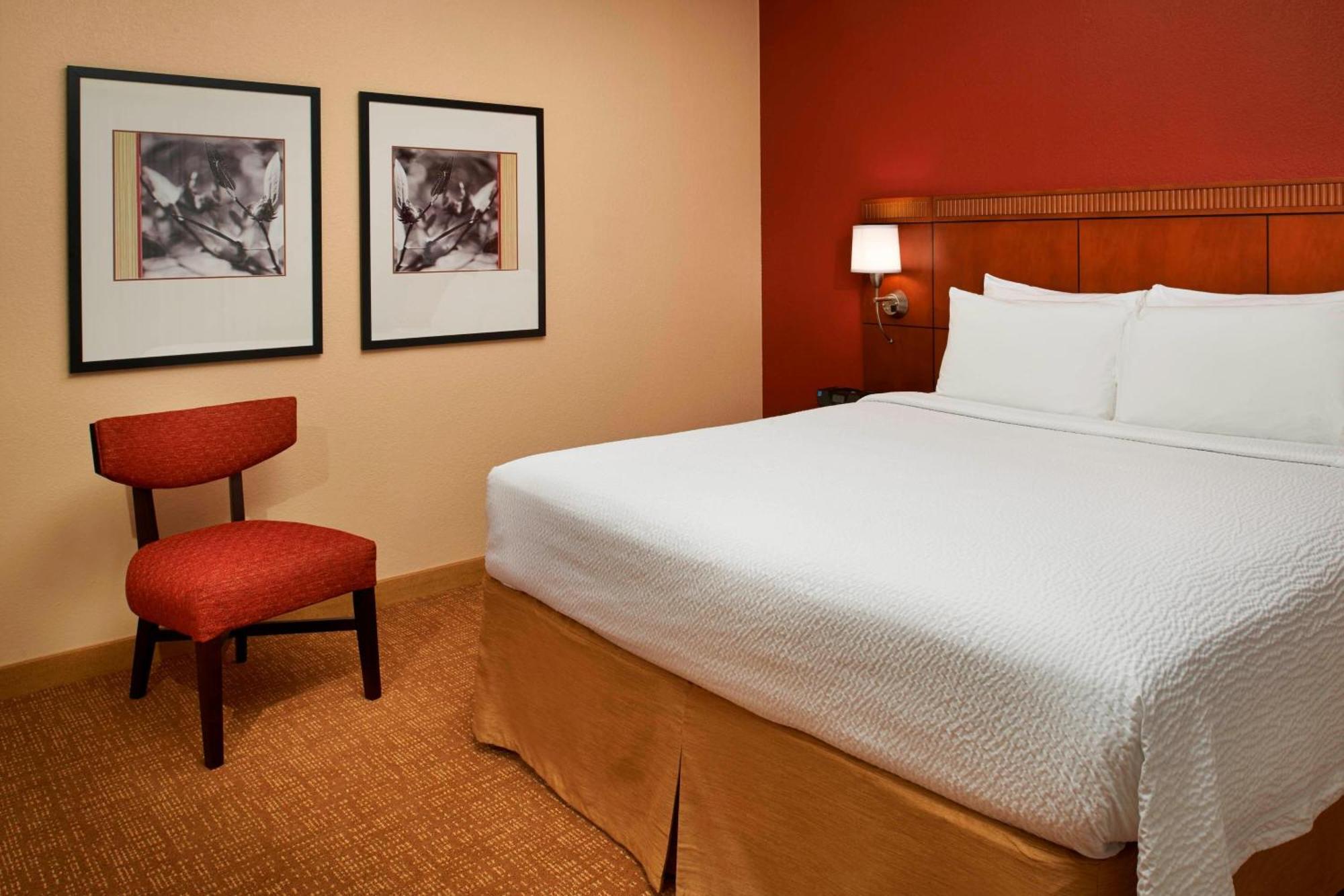 Courtyard Columbus Worthington Hotel Екстериор снимка