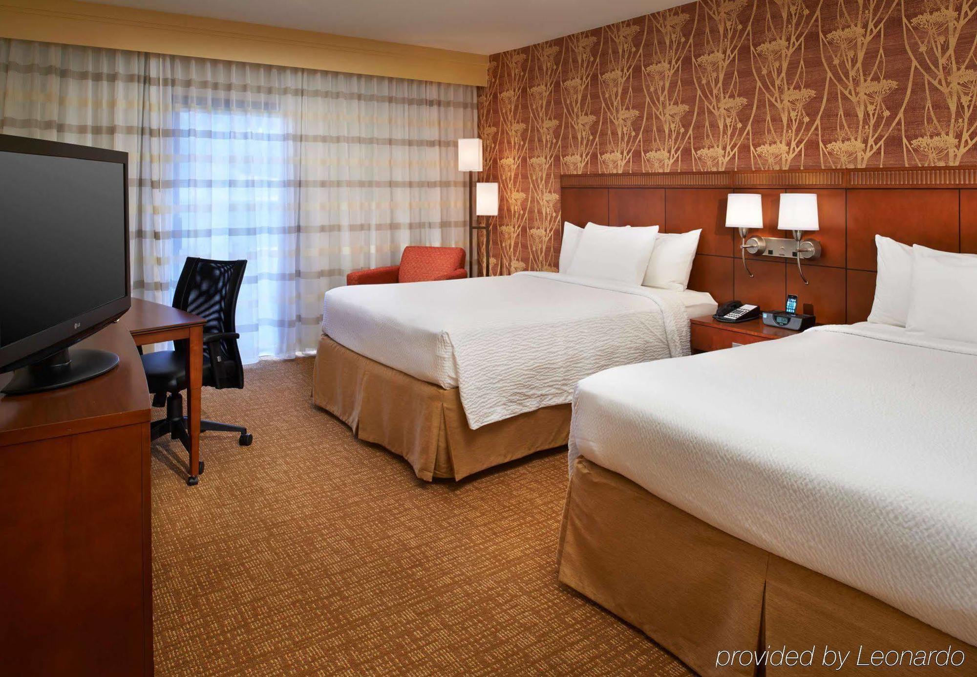 Courtyard Columbus Worthington Hotel Екстериор снимка